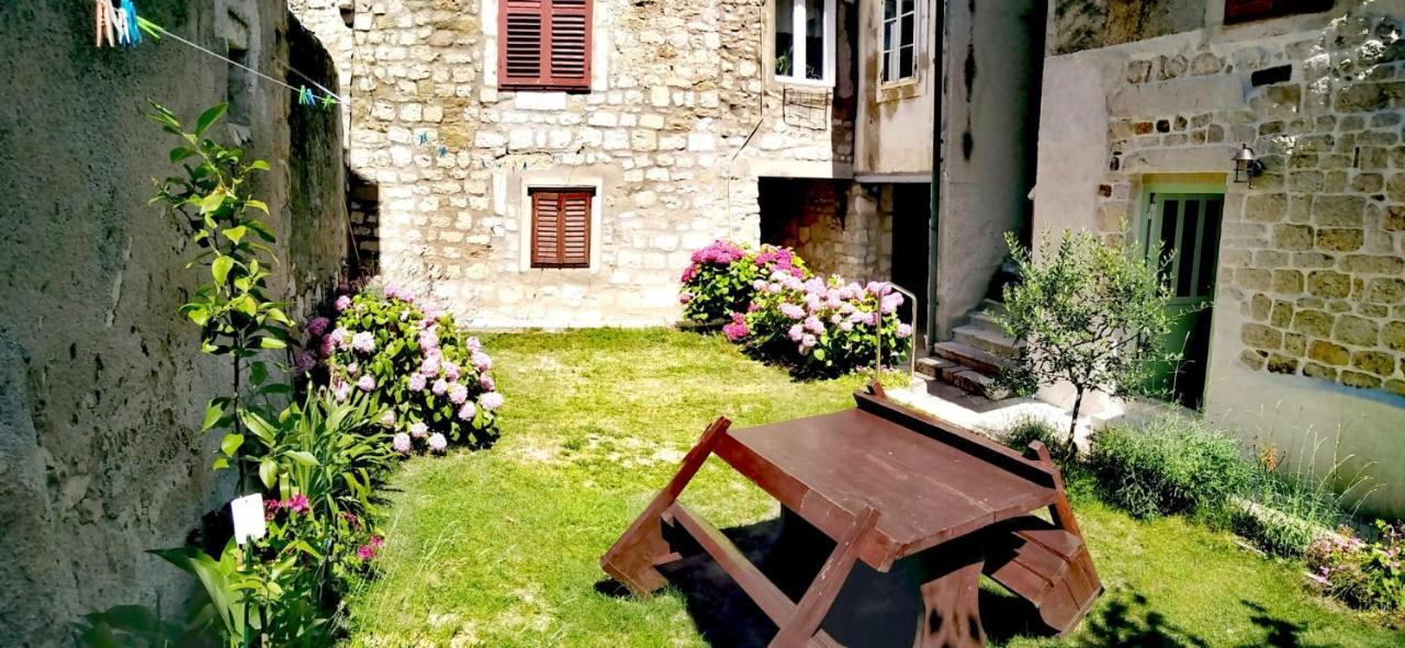 Ferienwohnung Rabski Dvor Rab Town Exterior foto